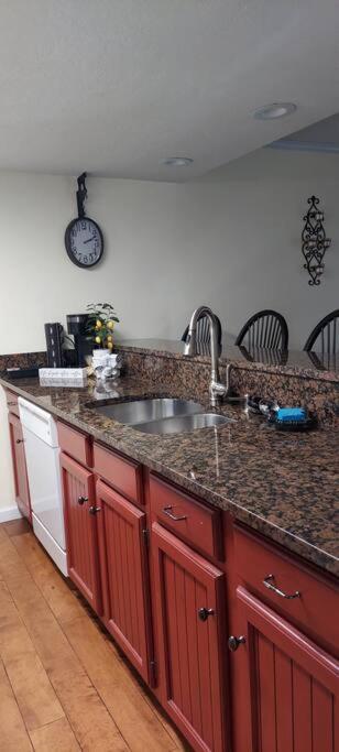 فيلا J.Creek Retreat, Creekside Townhouse +1 Car Garage ماجي فالي المظهر الخارجي الصورة