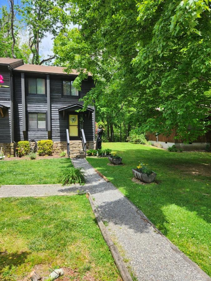 فيلا J.Creek Retreat, Creekside Townhouse +1 Car Garage ماجي فالي المظهر الخارجي الصورة
